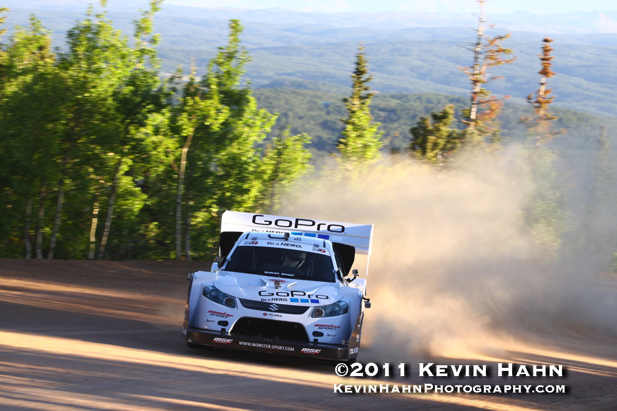 IMAGE: http://kevinhahnphotography.com/2011/PPIHC2011P3/images/%C2%A92011KevinHahnPPIHCP3%2013.jpg
