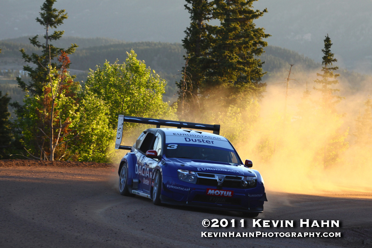 IMAGE: http://kevinhahnphotography.com/2011/PPIHC2011P3/images/%C2%A92011KevinHahnPPIHCP3%206.jpg