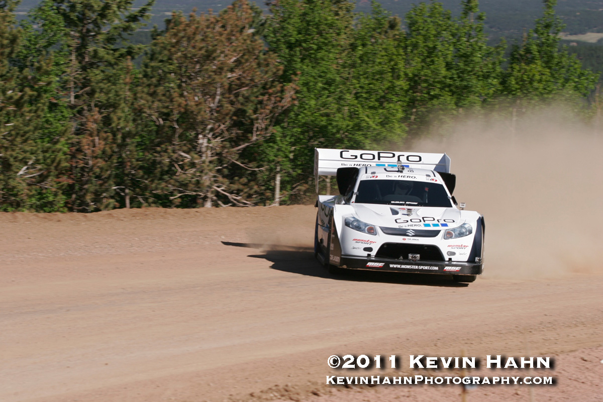 IMAGE: http://kevinhahnphotography.com/2011/PPIHC2011P3/images/%C2%A92011KevinHahnPPIHCP3%2064.jpg